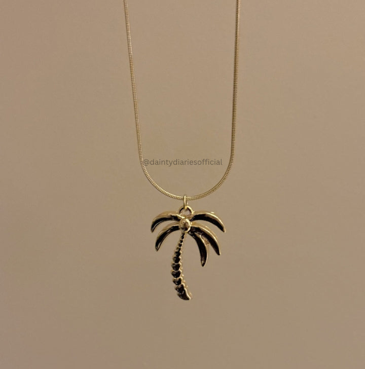 Seira Necklace