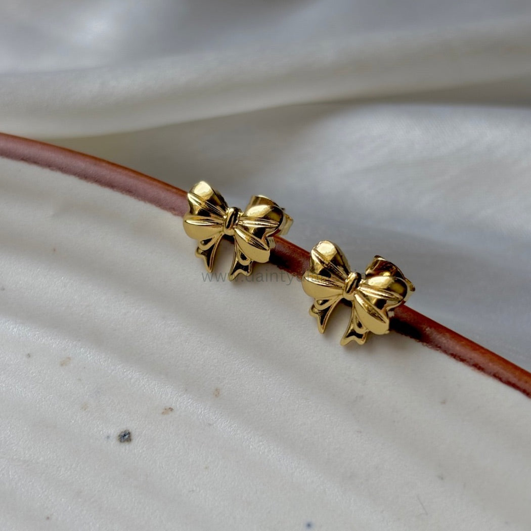 Delilah studs