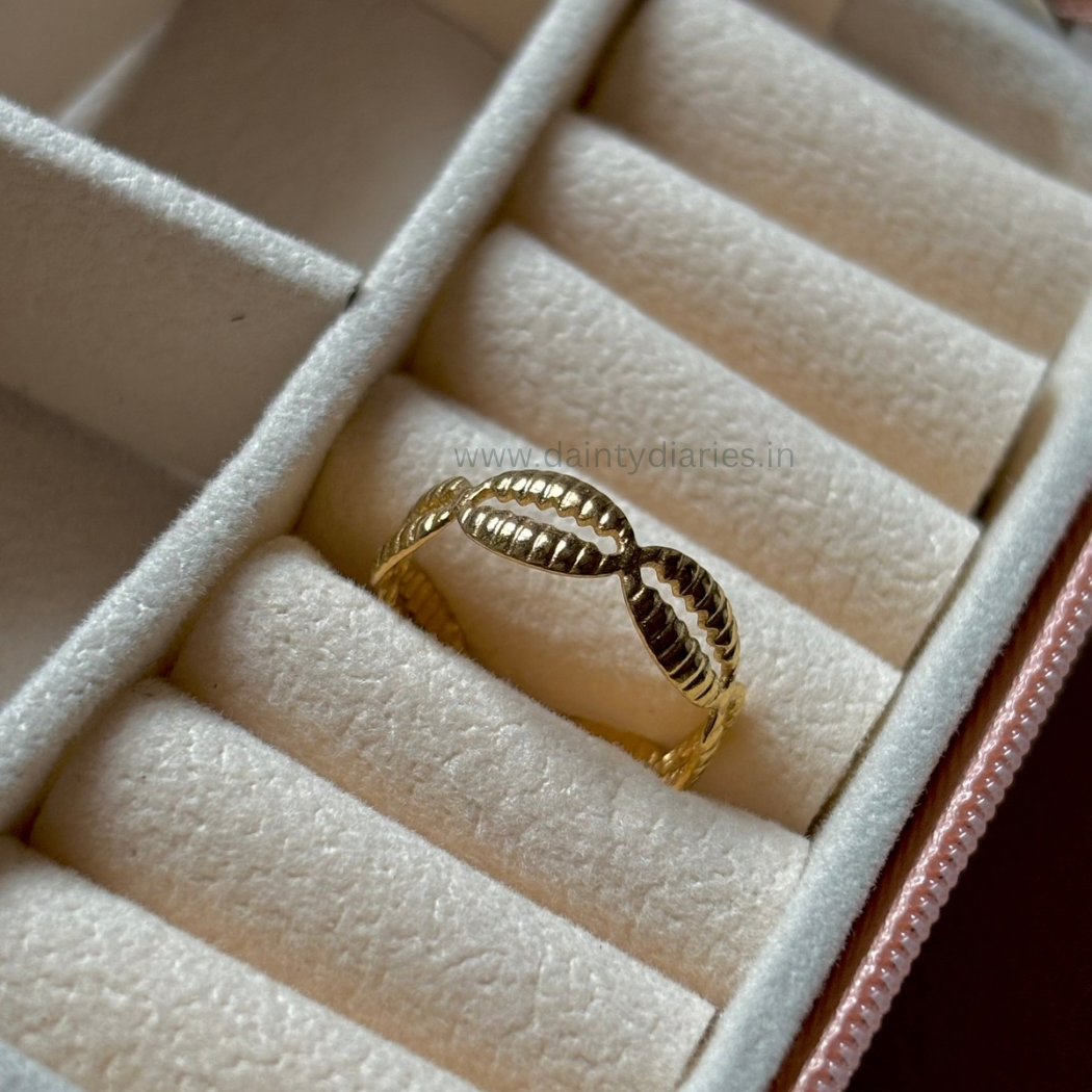 Amaira ring (Adjustable size)