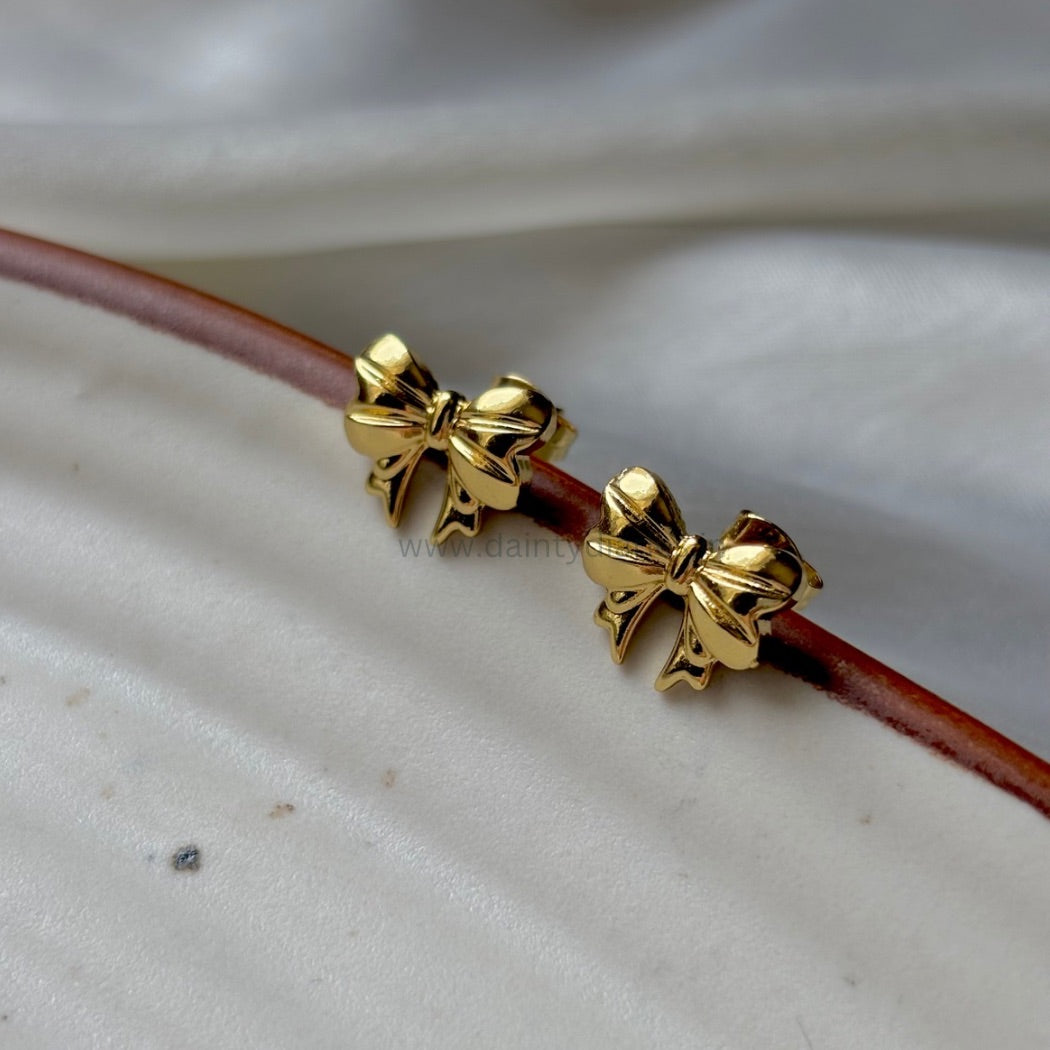 Delilah studs