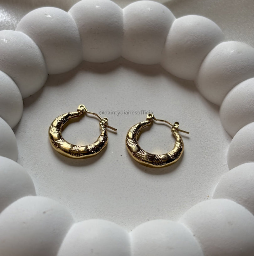 Stella Hoops
