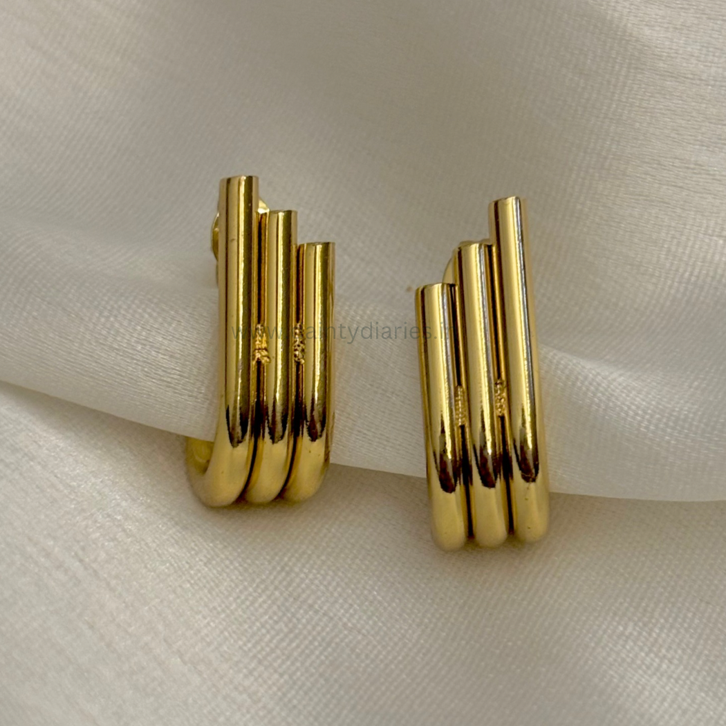 Carrie studs